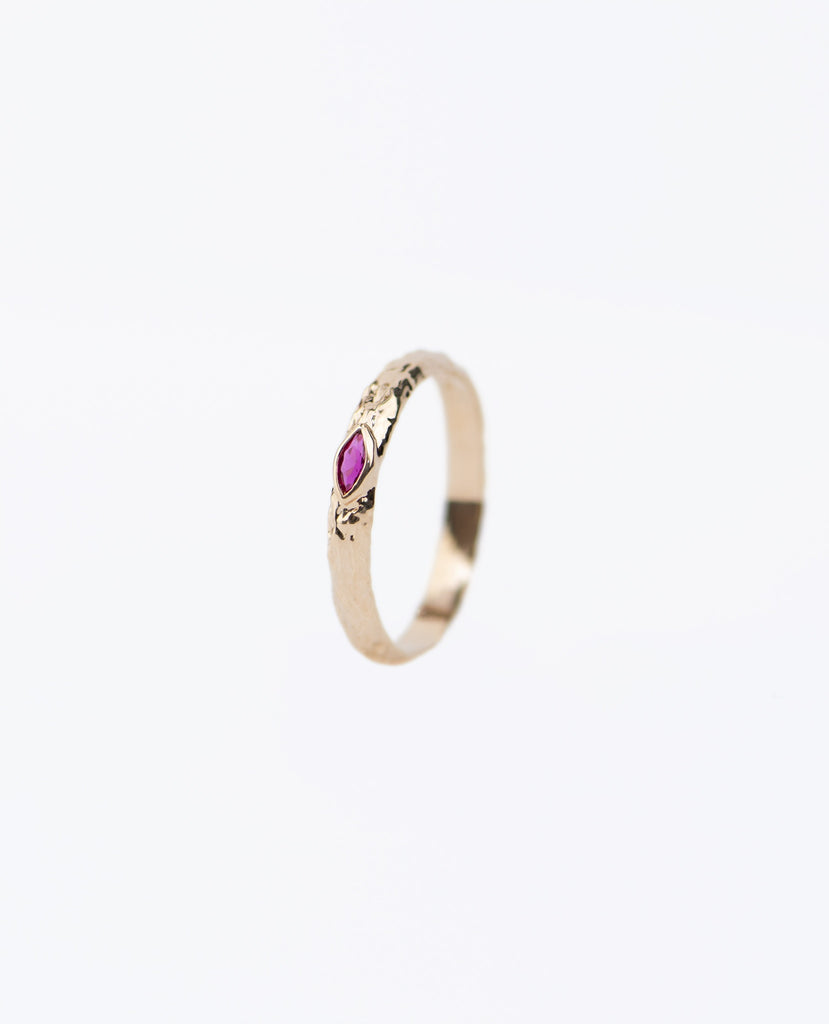 Bague plaqué or texturée ring gold plated textured résistante à l’eau waterproof zirconium rose pink