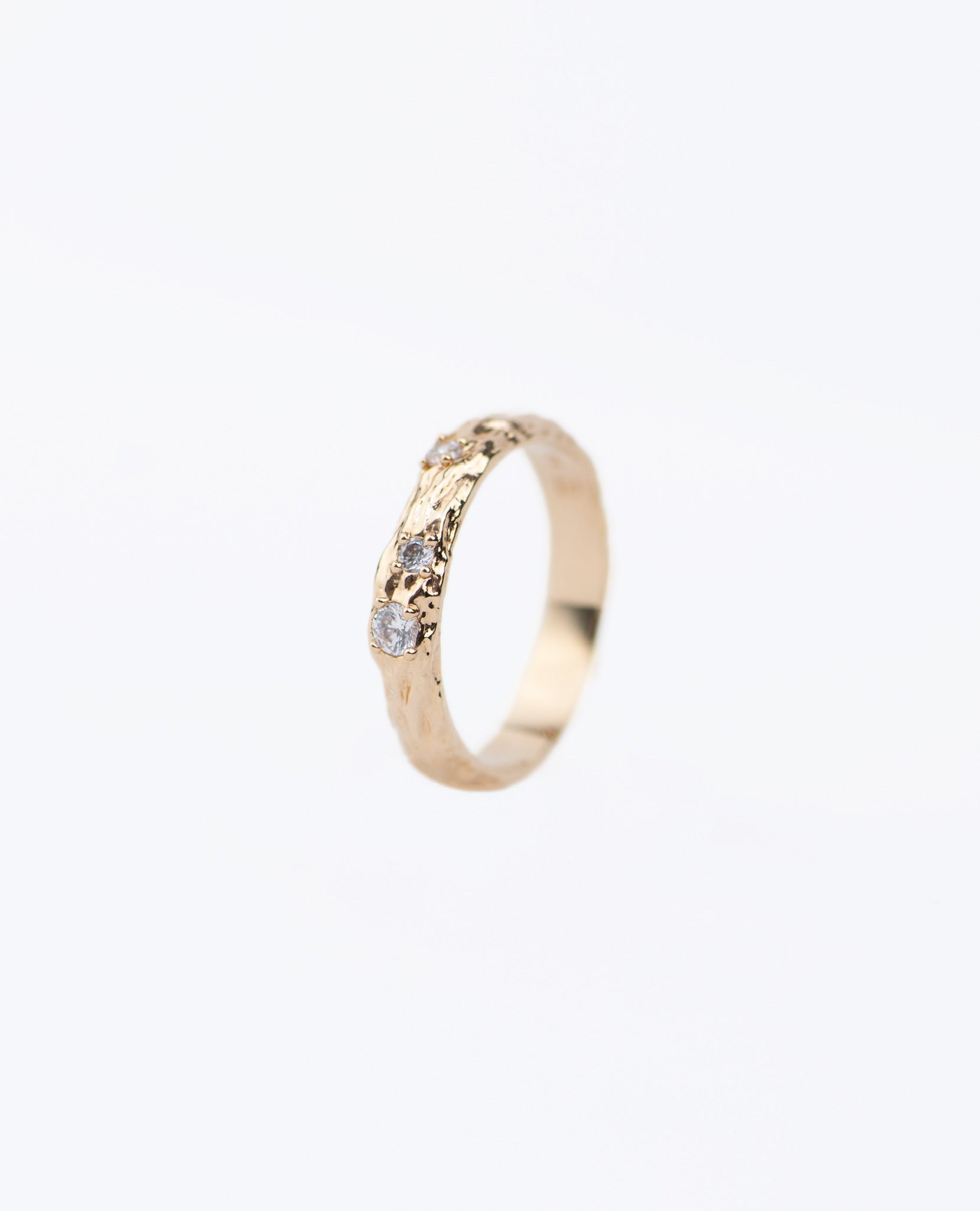 Bague plaqué or texturée ring gold plated textured résistante à l’eau waterproof zirconium blanc white