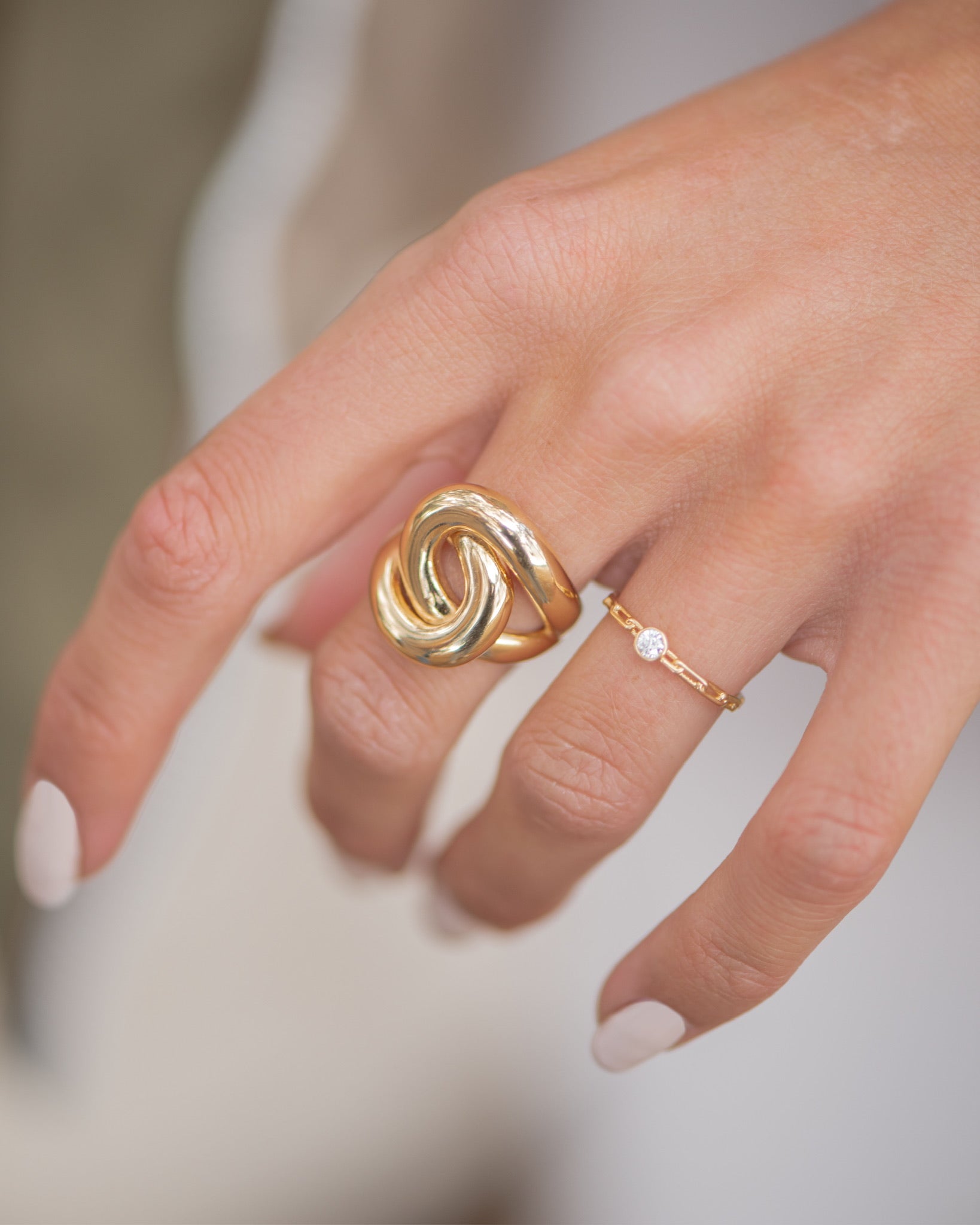 Bague plaqué or ring gold plated résistante à l’eau waterproof grosse bague big ring entremêlée