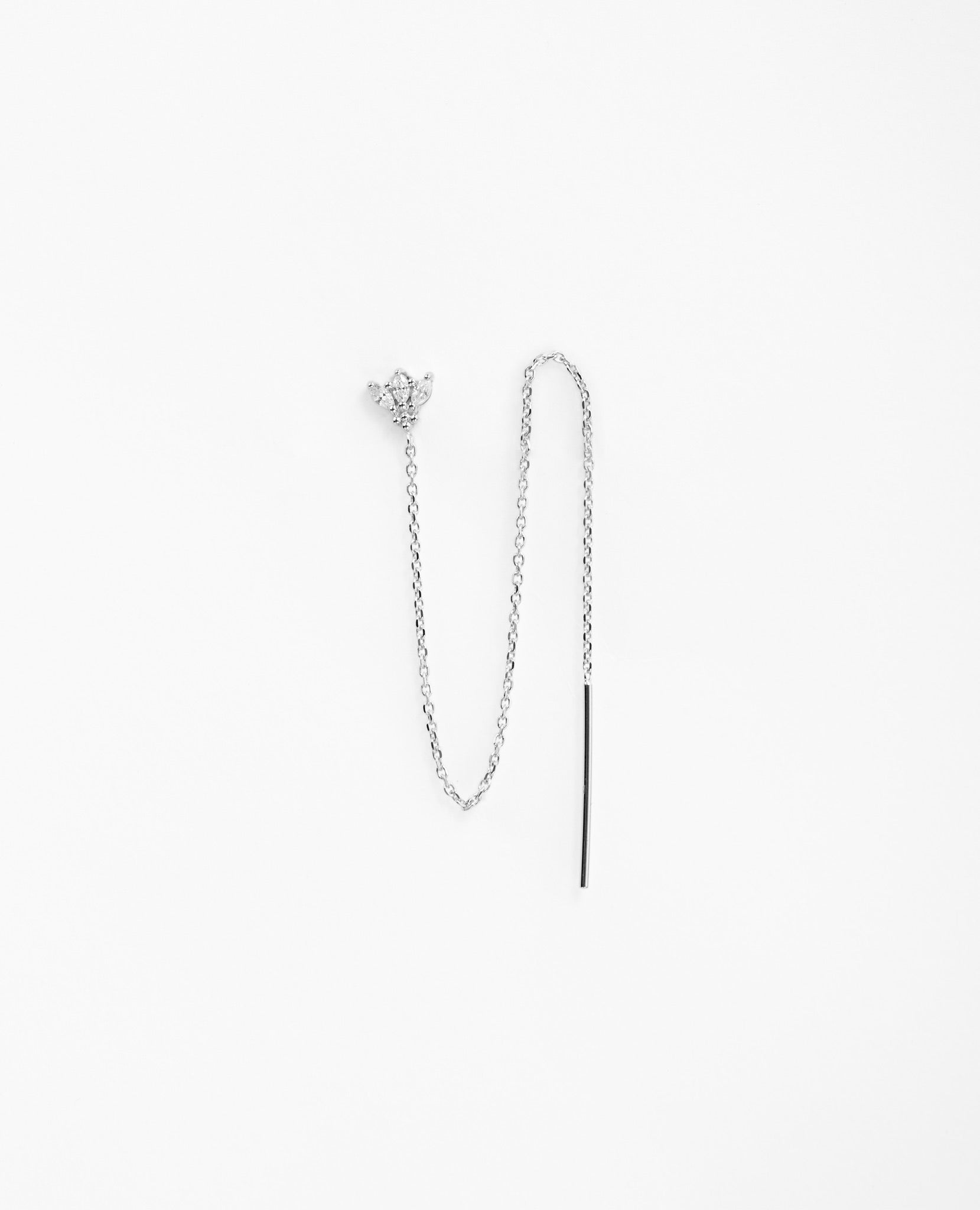 Boucle d'oreille un deux ou trois trous avec fleur brillante longue chaine fine Two or three-hole earring with shiny flower long thin chain plaqué or gold plated résistant à l'eau waterproof silver argent massif 