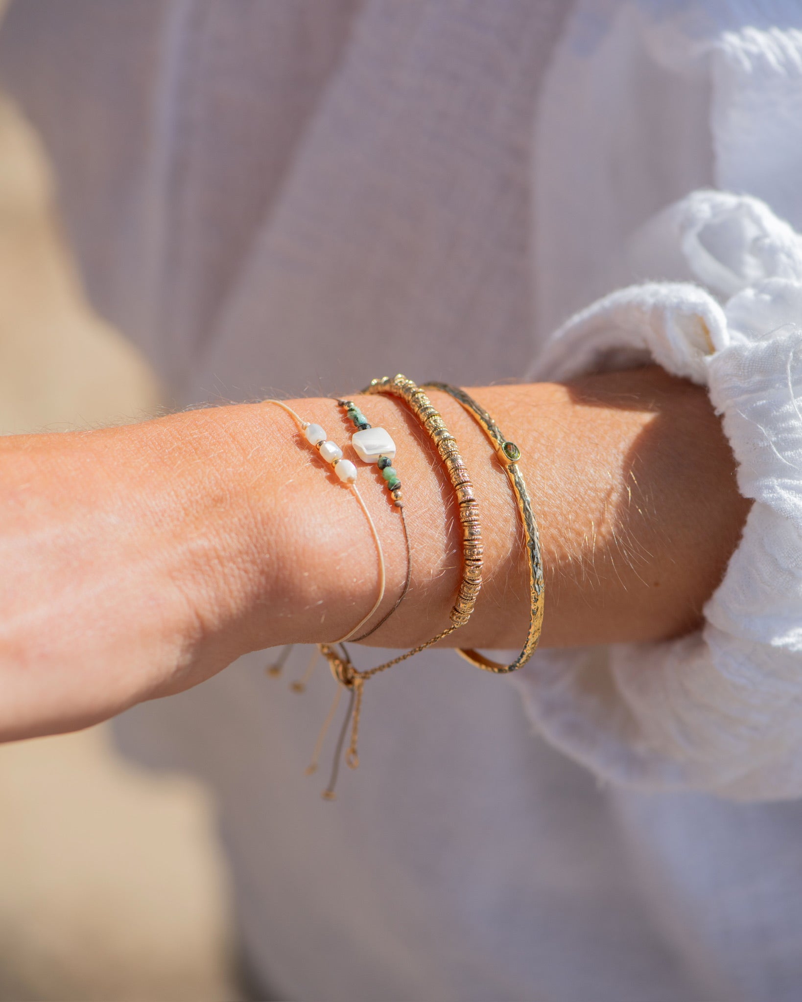  Bracelet plaqué or golden plated waterproof resistant à l'eau perles